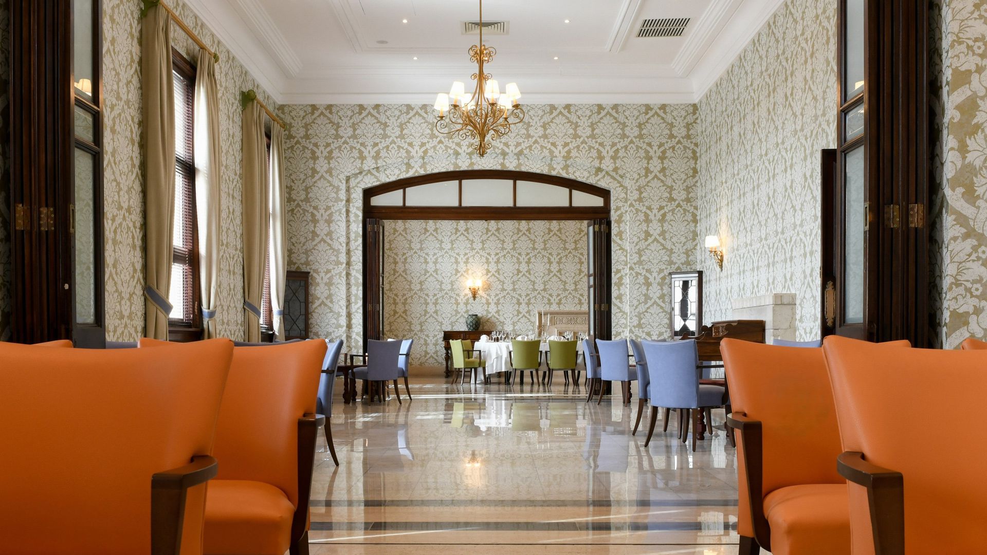 Green Lounges