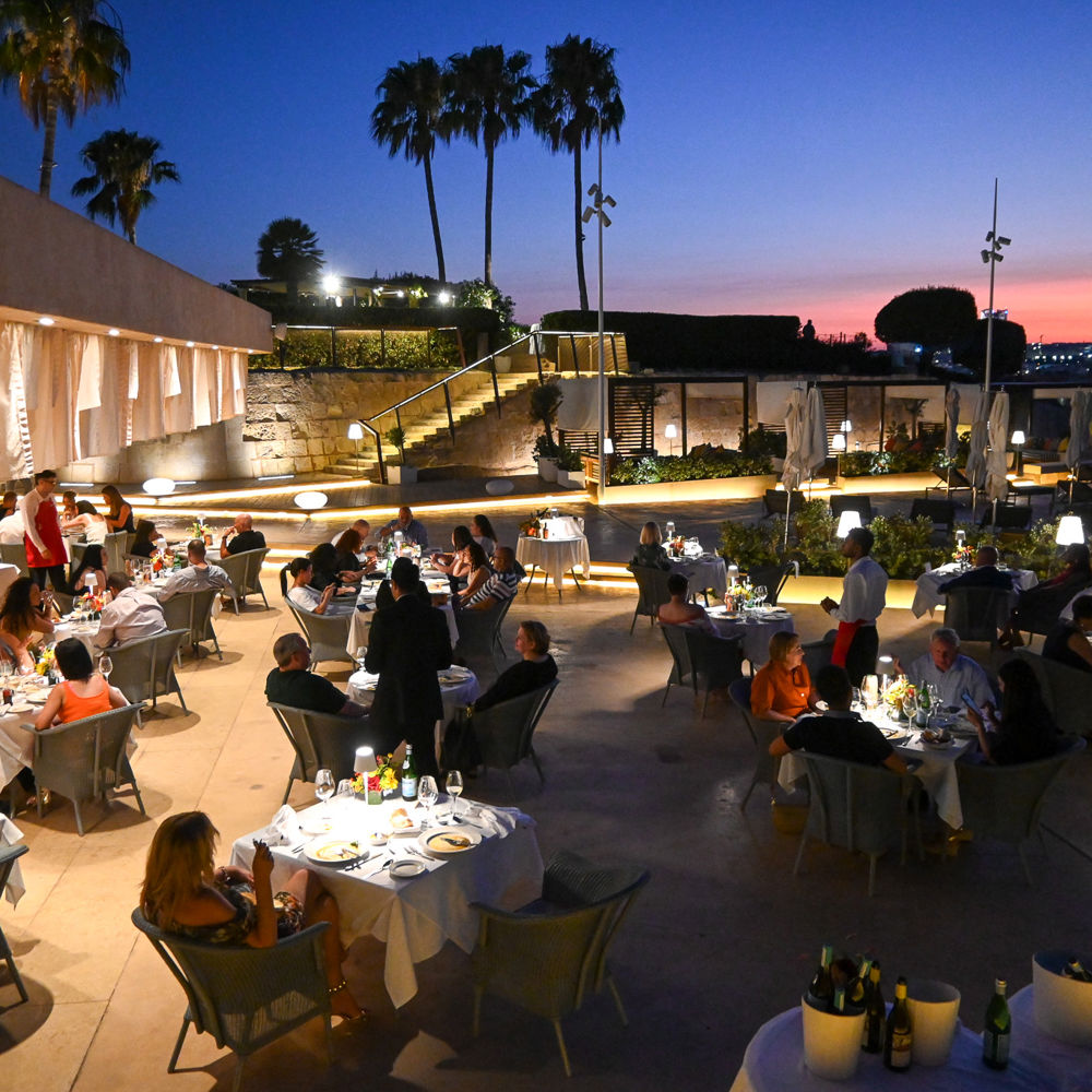 Bastion Pool, Bar & Restaurant
