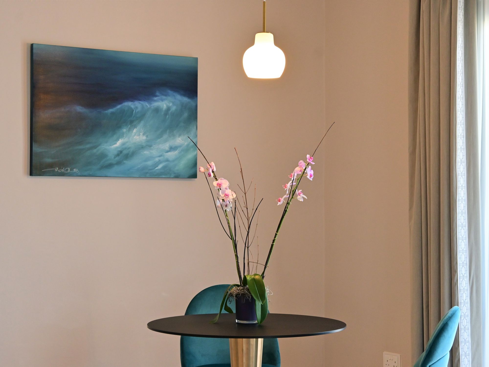 Alexia Coppini art at the phoenicia malta