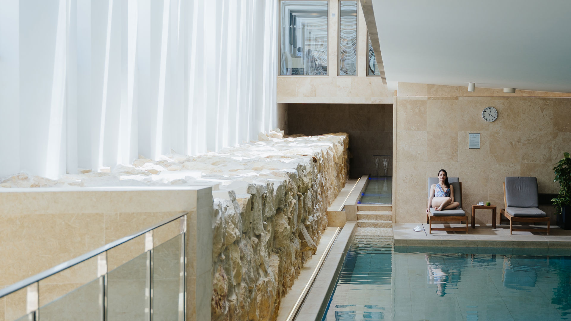 Phoenicia Spa & Wellness - indoor pool