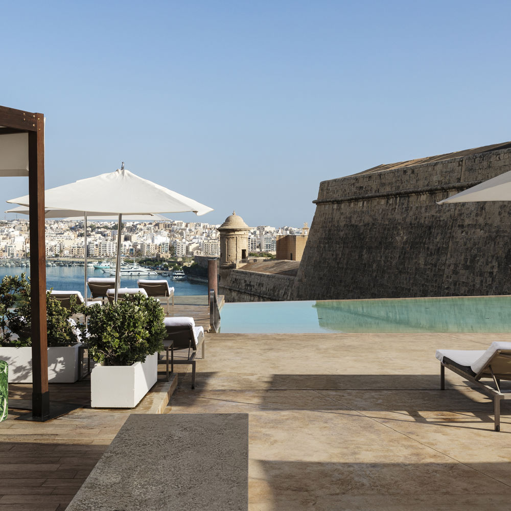 Bastion Pool, Bar & Restaurant